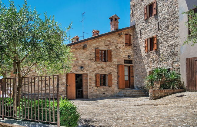 Spacious Holiday Home in Ca' De' Grimaldi near Town Center - Foto 1