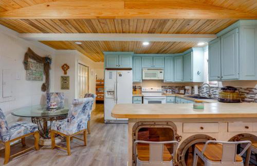 1 Mi to Festivals! Grand Isle Getaway w/ Deck - Foto 7