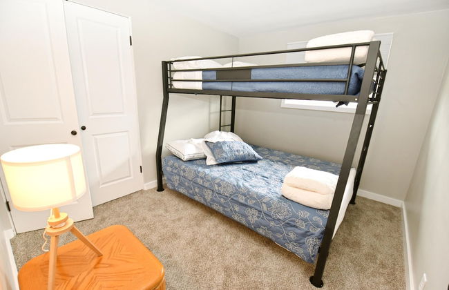 Modern Home Just Mins to Notre Dame 52723 - Foto 15