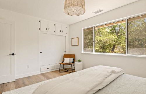 The Lilypad - 2 Master Bedrooms & Game Room - Foto 61