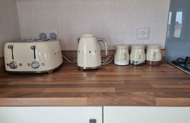 Luxury 2-bed Lodge in Routh, Hottub & Pet Friendly - Foto 8