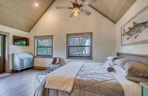 Riverfront Fishers Paradise in Florida with Dock! - Foto 9