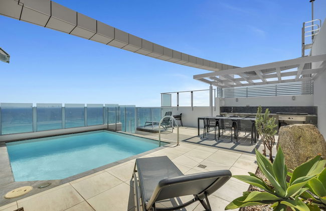 Reflection Tower Two - Foto 33