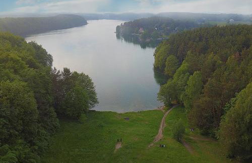 Scandinavian-style lake house - Photo 3