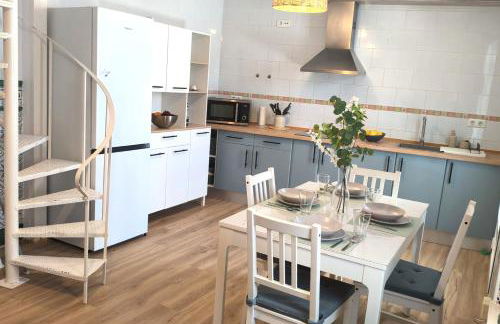 Casa con patio a 5 min de la playa - El Palo - Foto 5