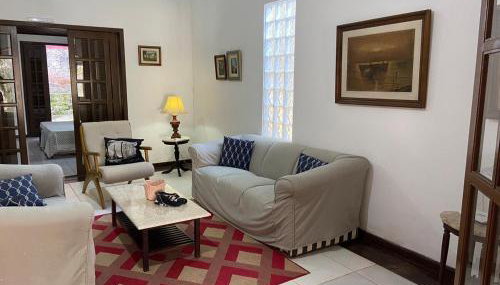 Casa espaçosa em estilo colonial - Foto 2