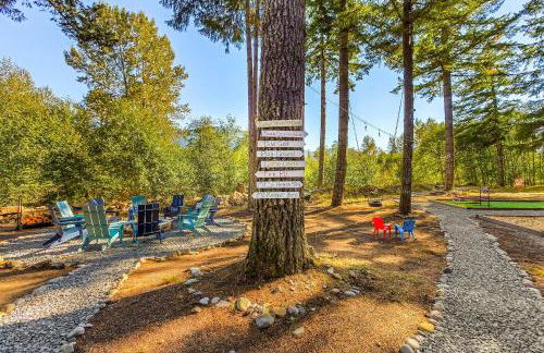 River Retreat w/hot tub, beach, game room - Foto 66