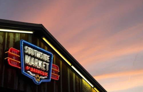 Charming 4BR Home w Spacious Backyard in Hutto - Foto 5