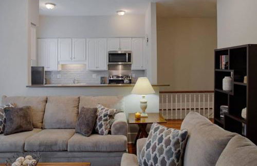 414B Waldburg st · 2 Bedroom Oasis near Forsyth Park - Foto 7