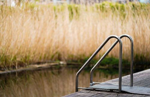 NEW Squirrels Leap Lake Views with Spa Access - Foto 18