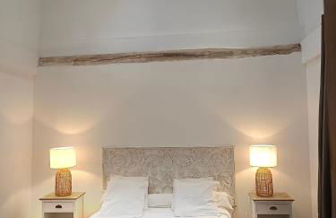 La Maison de Juliette maison entière avec garage et terrain - Foto 1