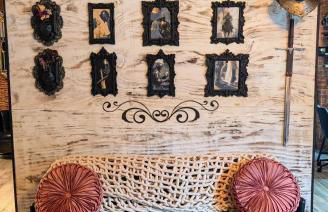 Cozy AF Gothic Rose Gallery - Foto 7