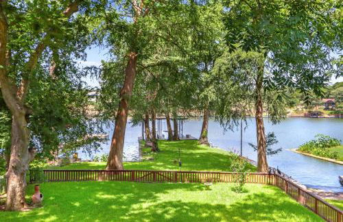 Beautiful Lakefront Cabin - Something For Everyone - Photo 5