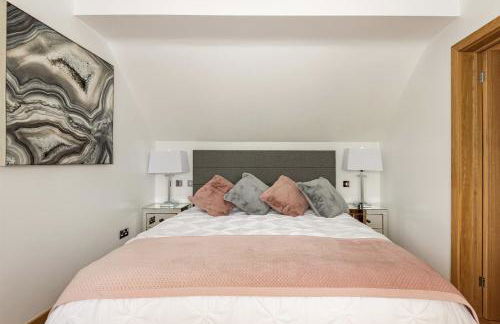 Modern contemporary home in beautiful setting - Foto 74