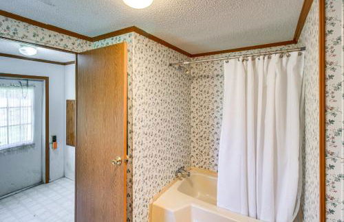 Valley View Lodge Rural Home in Bridgeport! - Foto 15