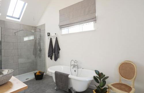 Bwthyn Gwenyn Yr Haf Summer Bee Barns - Photo 18