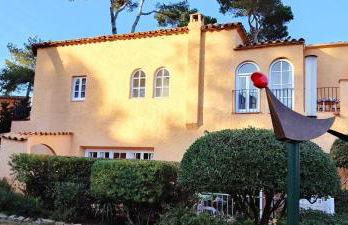 Casa con jardín a 30 metros de la playa. AT. - Foto 1