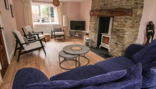 Laurgeths House - Photo 3