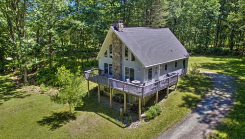 Spacious Home with Deck, Grill and Delaware River View - Foto 1