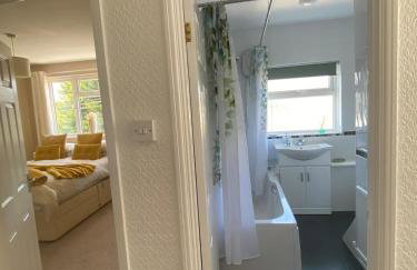 Carol,s Place Bridgend, Porthcawl, Margam Park, Port Talbot, Swansea & Cardiff mins from J37 M4 sleeps 6 - Foto 35