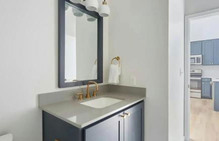 Sleeps 16 4 Units Steps to the French Quarter The Harlequin by AvantStay - Foto 18