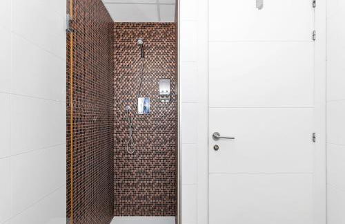 Luxury Penthouse with a Private Jacuzzi! - Foto 29