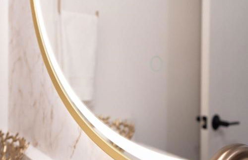 Here You Come Again by Stay Local Nashville - Foto 29