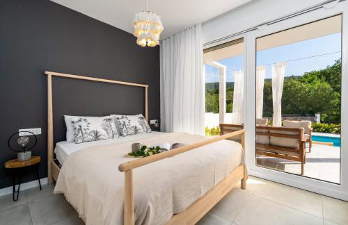 Villa Zen with 4 bedrooms, private 32 sqm pool, summer kitchen, 7 km from the beach - Photo 19