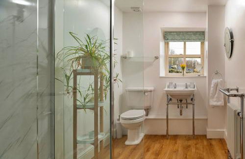 Finest Retreats - Moelis Granary - Luxury Cottage with Hot Tub - Photo 11