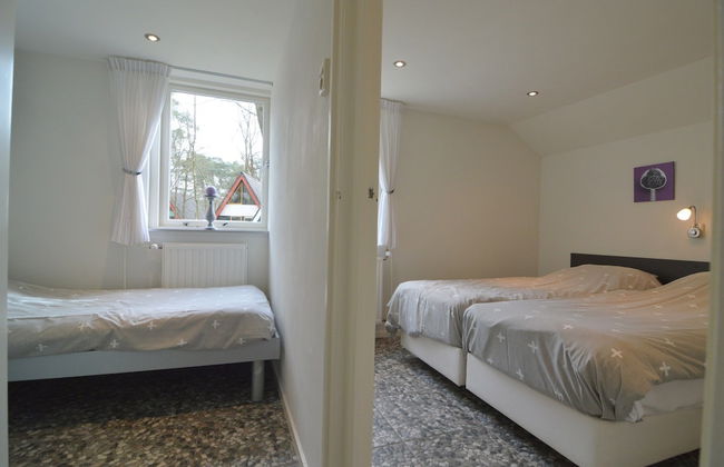 Holiday Home in Stramproy Near Nature Reserves - Photo 3