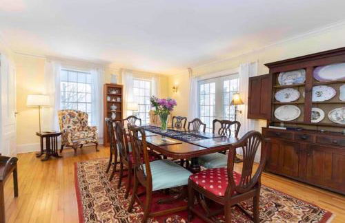 Picture Postcard Mansion in Manchester Village - Foto 10