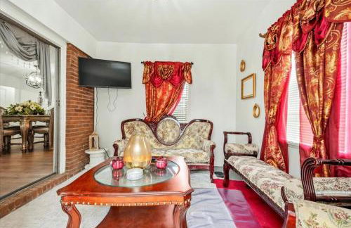 Spacious Backyard • Alfresco Dining • Pet Friendly - Foto 3