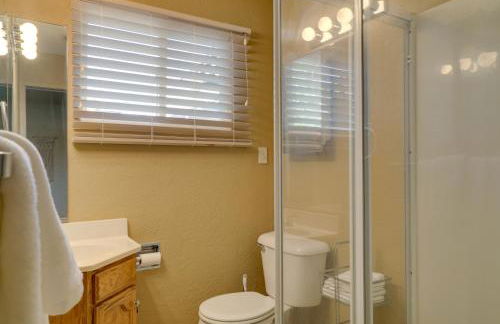 Chic Silver City Getaway with Patio and Gas Grill - Foto 18