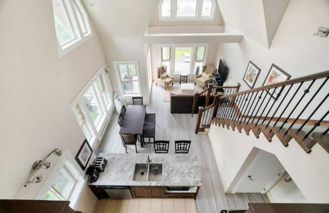 Penthouse Lake Home 3BR Amazing View - Photo 36