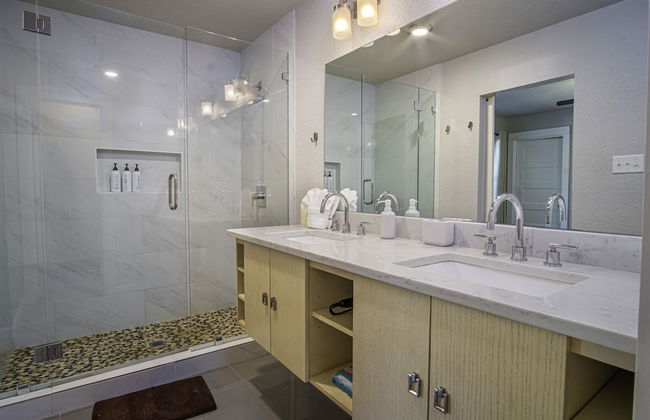 Chic Downtown Farmhouse With Garden and BBQ Grill - Foto 20