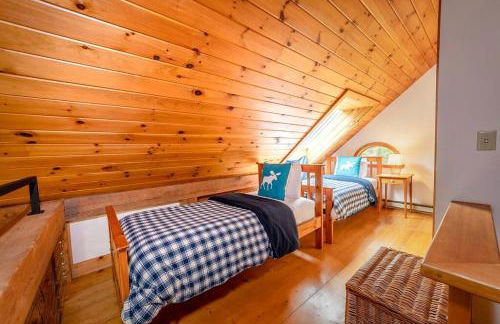 Green Mountain base camp for year-round adventure! - Photo 31