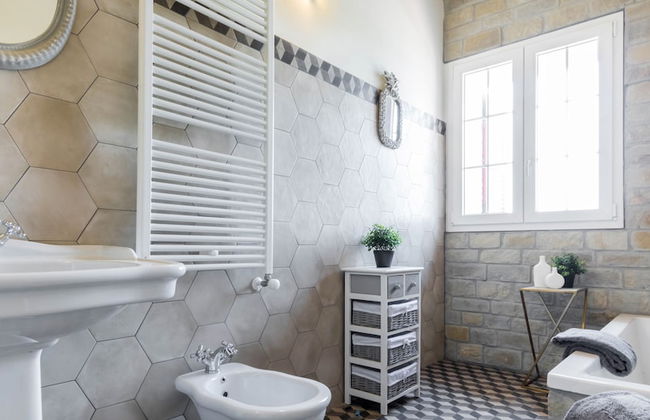 JOIVY Superb Villa For 7 W/Backyard And Bbq Area In Vaccarezza - Foto 31