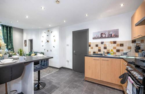 *F4GH for your most relaxed & Cosy stay + Free Parking + Free Fast WiFi * - Foto 14