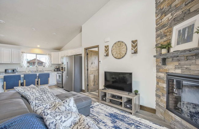 2BD Mtn Family Getaway w/ King Suite - Foto 1