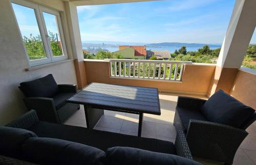 Sunflower Apartment - Photo 2