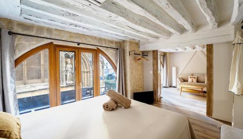 2BR apartment next to Notre Dame de Paris - Foto 1