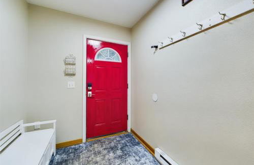 Ocean & Mountain View Home, near Downtown Juneau - Foto 48