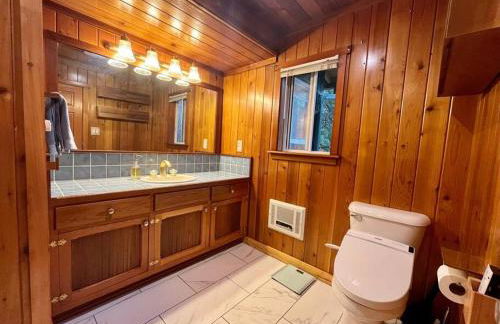 Serene and Magical Cabin w/Barrel Sauna and Fireplace - Foto 28