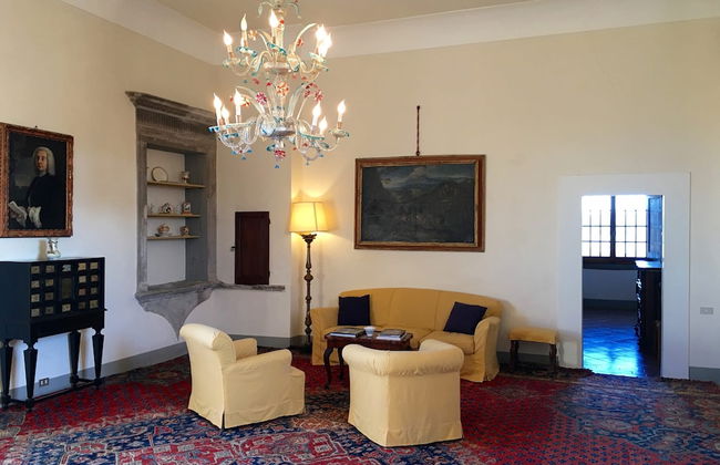 Castello Lorenzo Heart of Tuscany Renaissance Villa With Pool - Photo 12