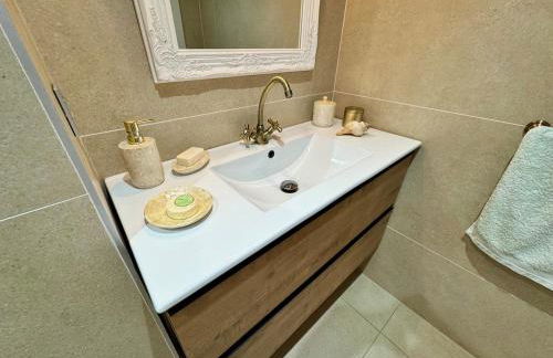 Elegant Beachfront Escape Private & Peaceful - Foto 36