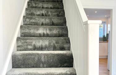 Luxury Modern House, Free Driveway Parking and Garden! Fully Equipped, Sleeps 6 Guests - Foto 18