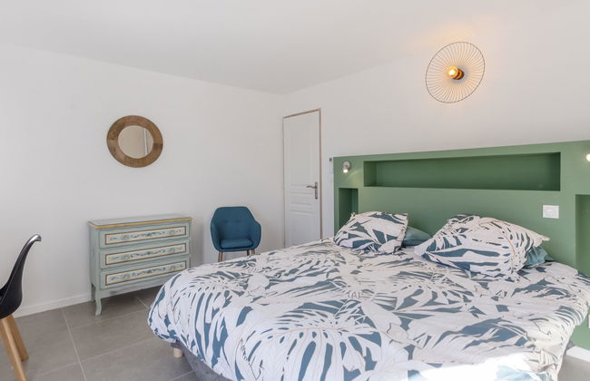 4 bedroom House in Bormes-les-Mimosas with garden and terrace - Photo 10