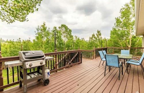 Spacious Ski Chalet W Indoor Hotub & Sep Suite! - Foto 7