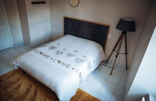 maison quartier médiéval au pied du château FOUGERES - Foto 26