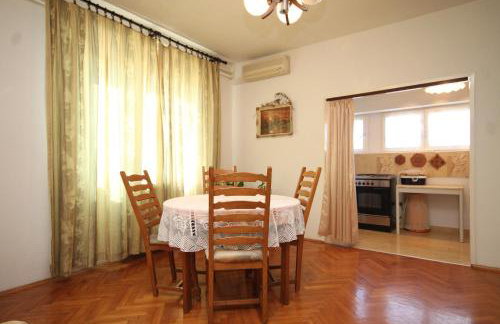 Apartments with a parking space Ugljan - 8416 - Foto 22